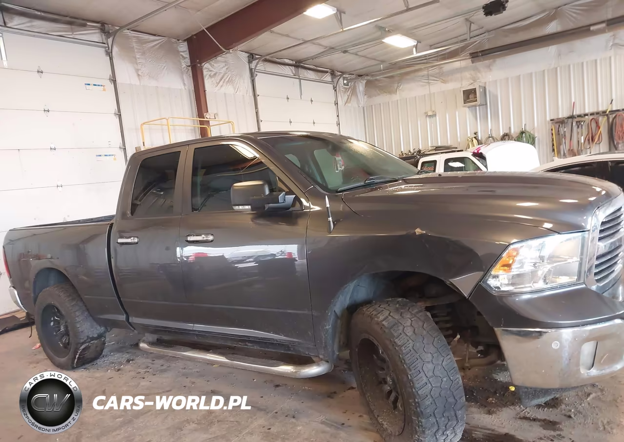 2018 Ram 1500 Big Horn 4X4 6'4 Box VIN:1C6RR7GG8JS231461 - 13
