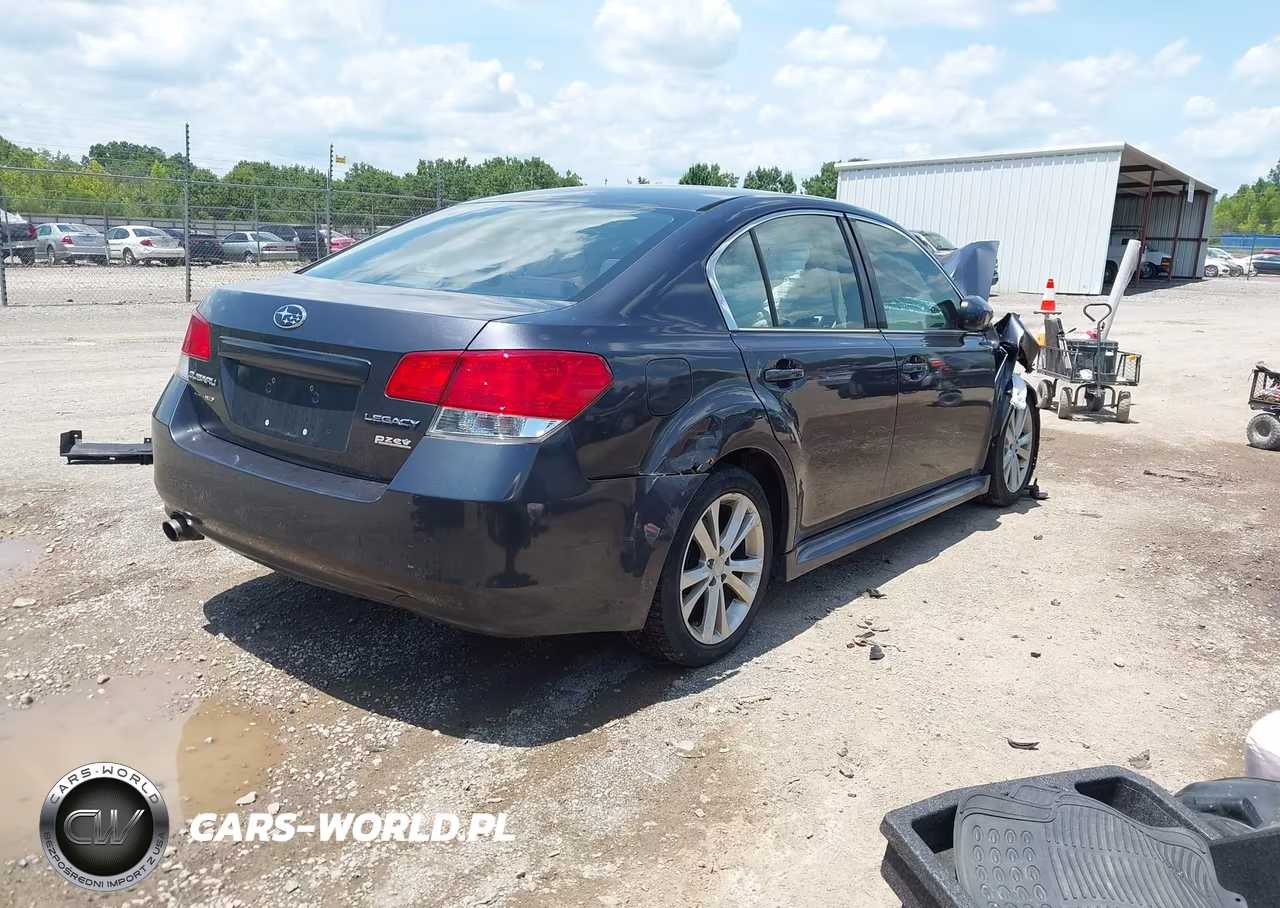 2013 Subaru Legacy 2.5I Premium VIN:4S3BMBC68D3028061 - 4