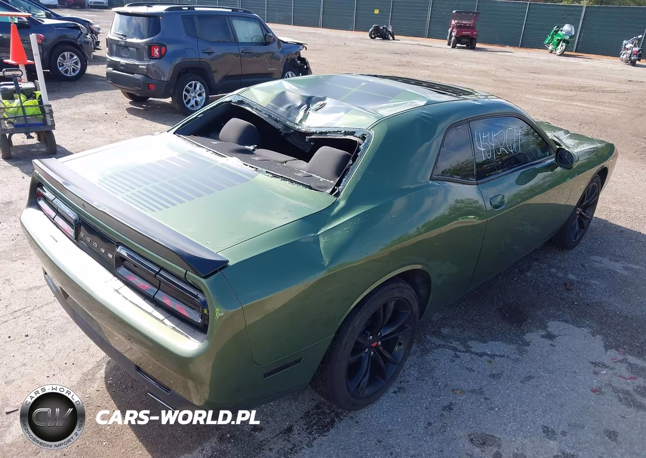 2018 Dodge Challenger Sxt VIN:2C3CDZAG5JH297284 - 6
