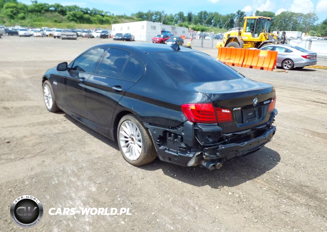 2013 BMW 528I xDrive VIN:WBAXH5C58DDW15855 - 3