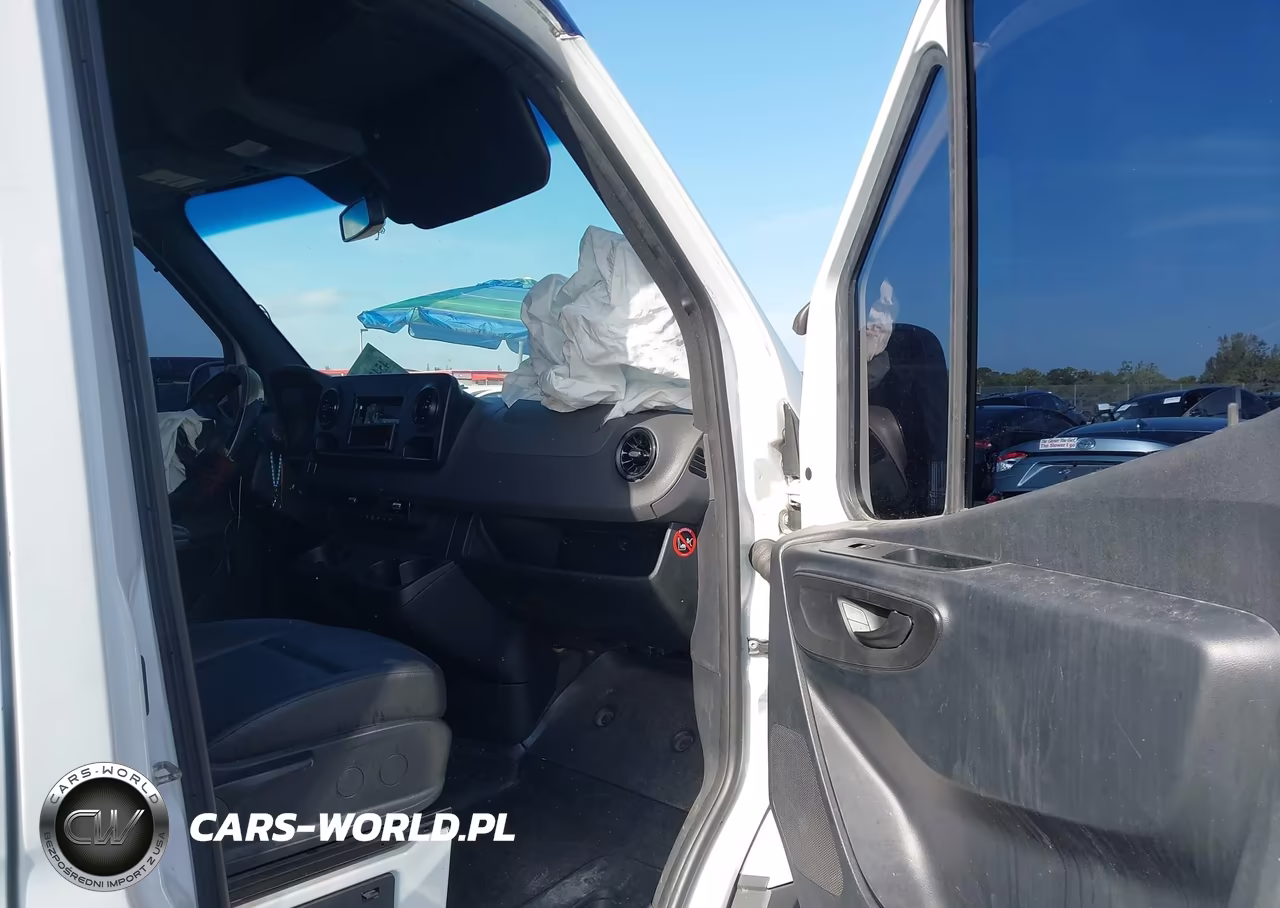 2019 Mercedes-Benz Sprinter 2500 High Roof I4 VIN:WD4PF0ED5KT004187 - 5