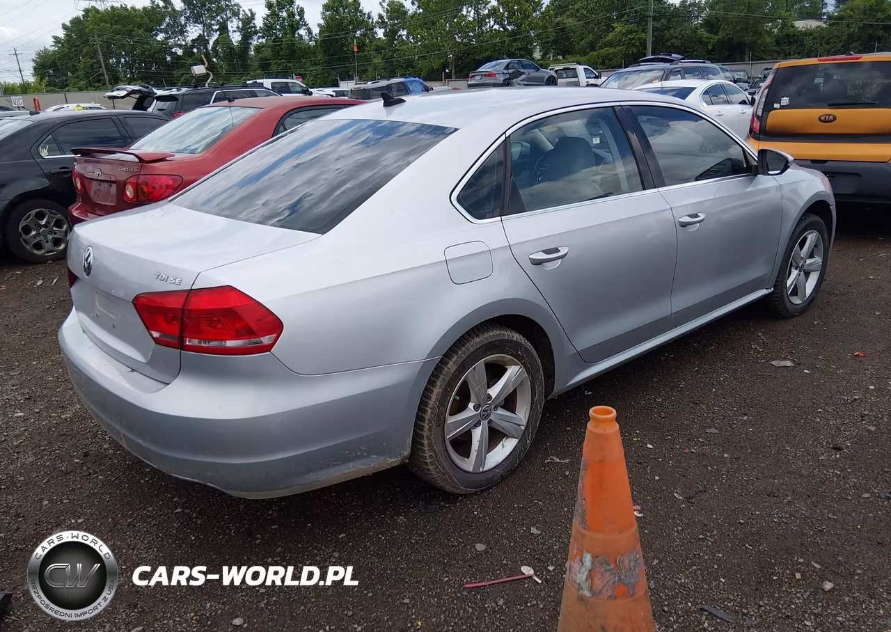 2012 Volkswagen Passat 2.0L Tdi Se VIN:1VWBN7A37CC066332 - 4