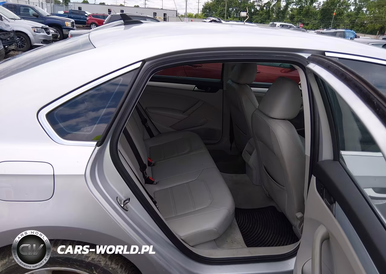 2012 Volkswagen Passat 2.0L Tdi Se VIN:1VWBN7A37CC066332 - 8