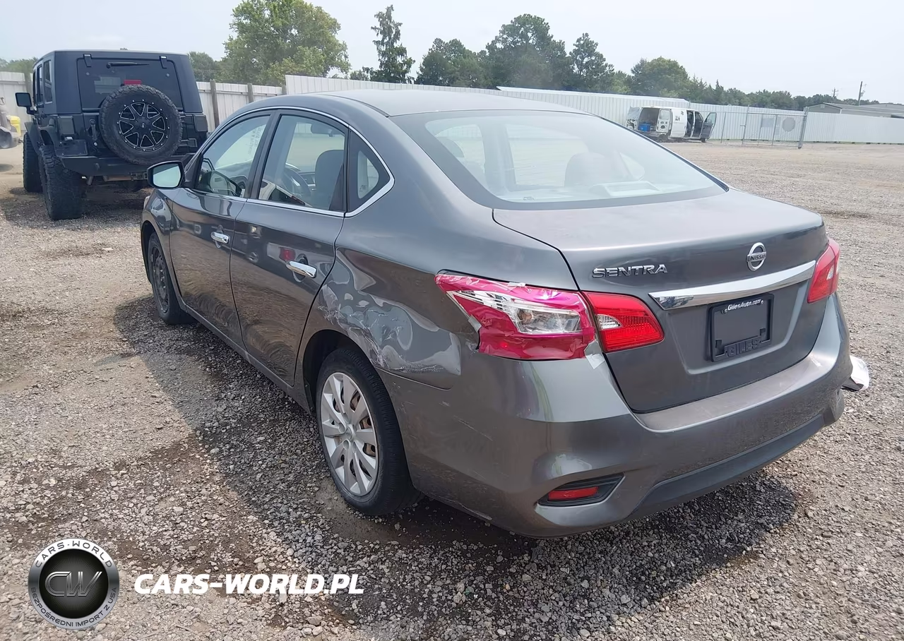 2018 Nissan Sentra S VIN:3N1AB7AP9JY331396 - 3