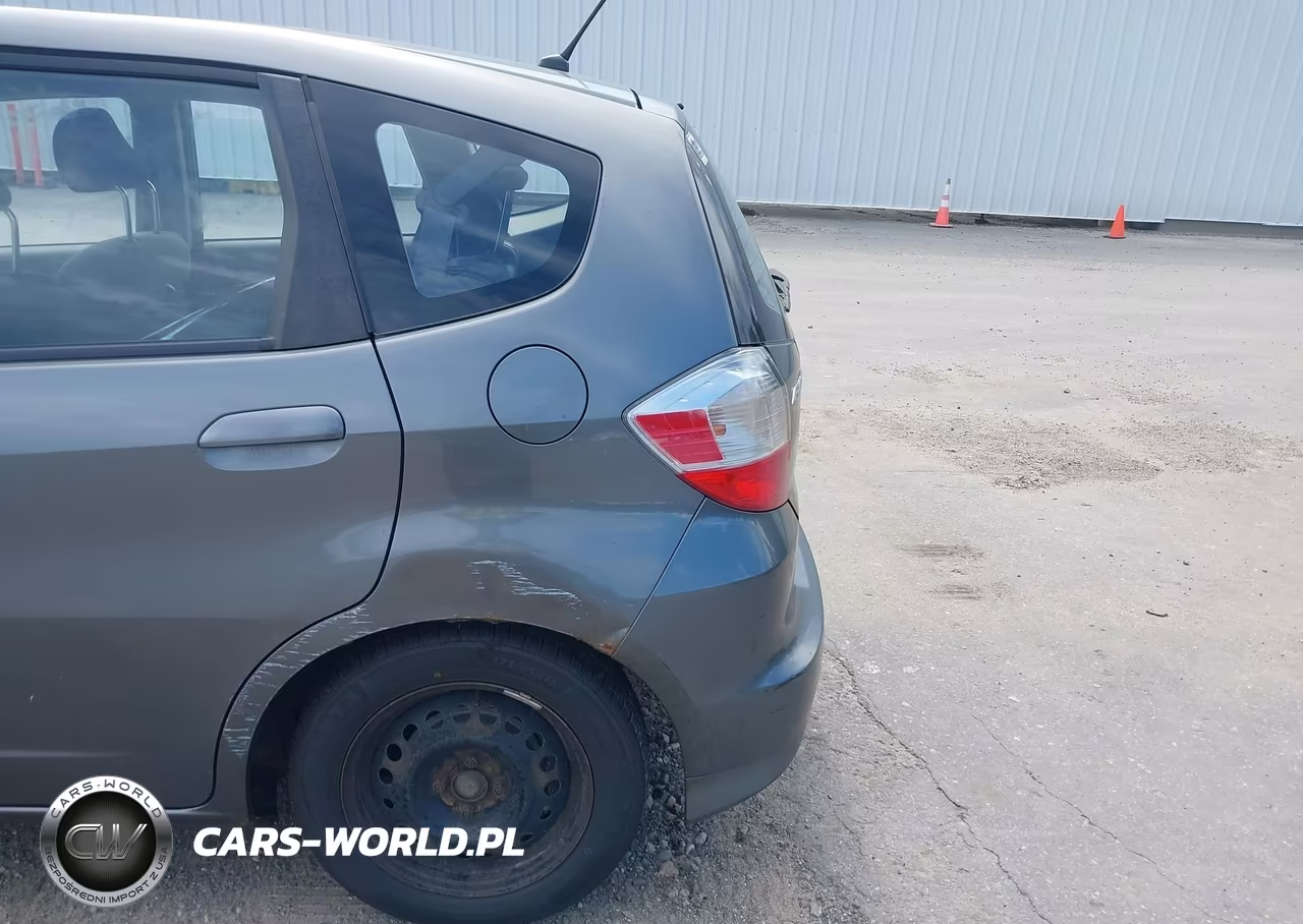 2012 Honda Fit VIN:JHMGE8H32CS008279 - 15