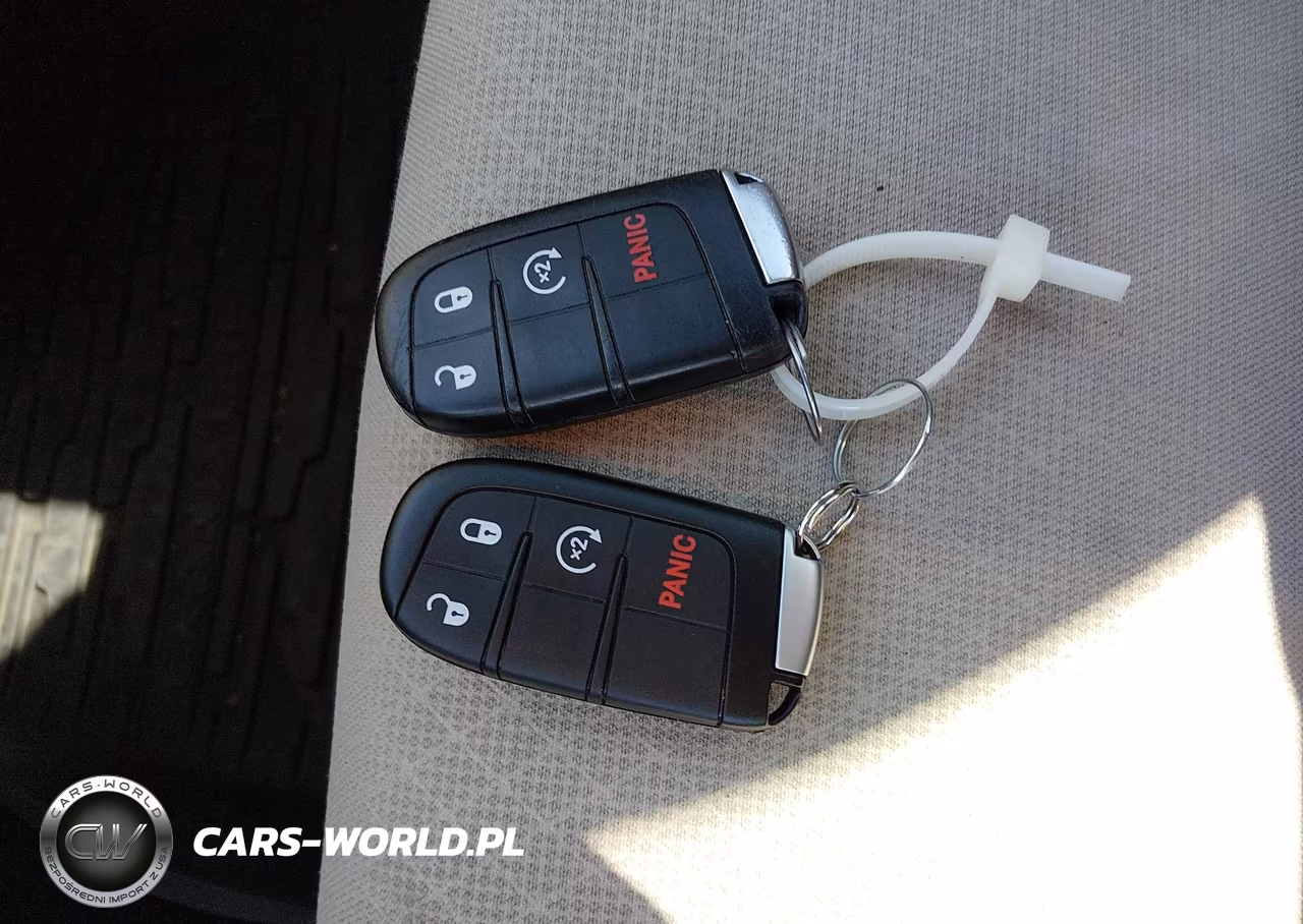 2019 Jeep Grand Cherokee Laredo E 4X4 VIN:1C4RJFAG7KC754162 - 11