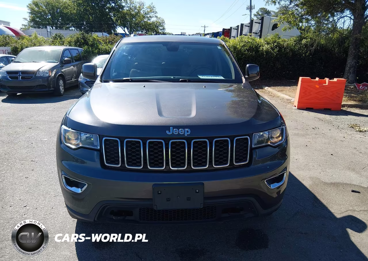 2019 Jeep Grand Cherokee Laredo E 4X4 VIN:1C4RJFAG7KC754162 - 17