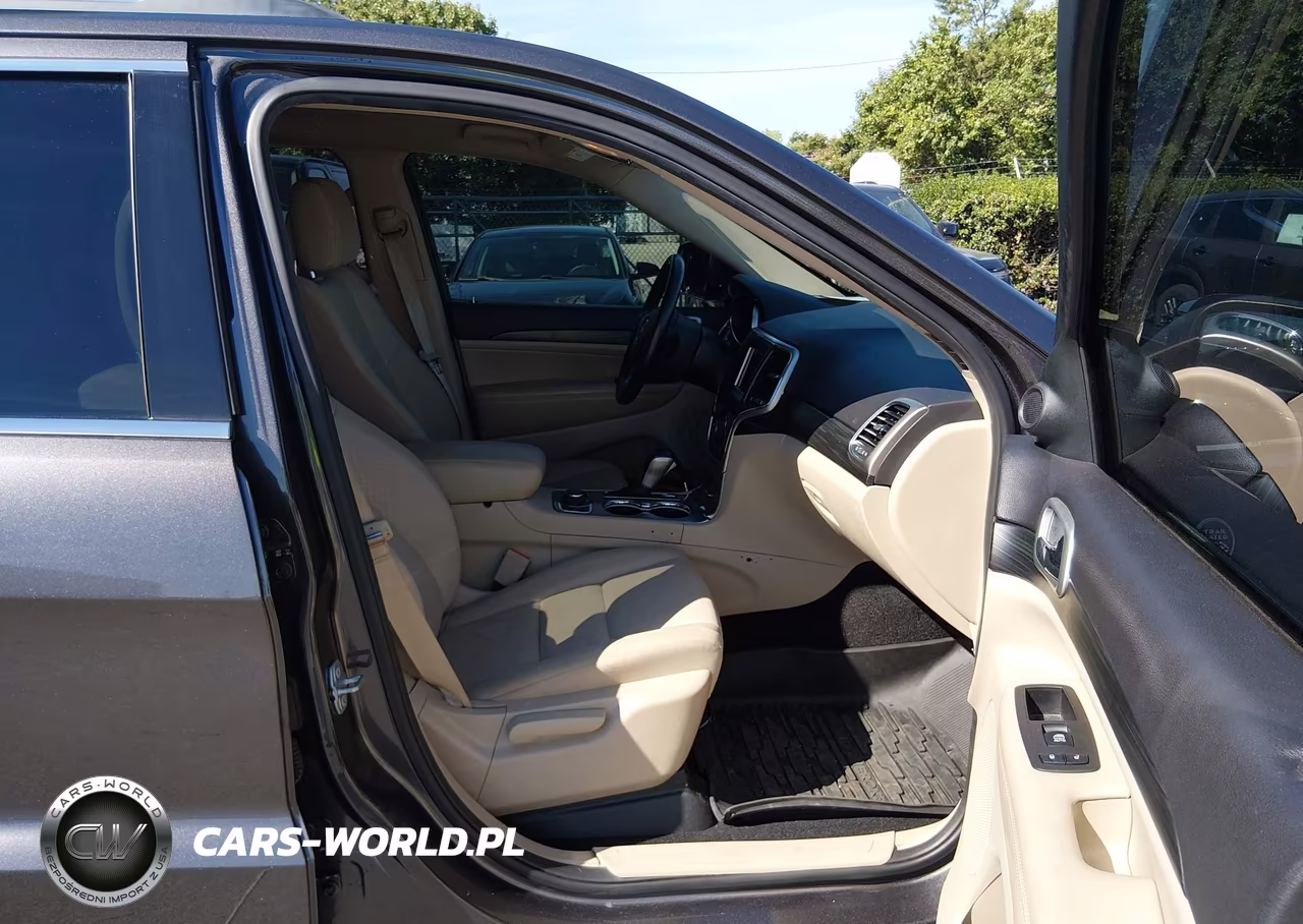 2019 Jeep Grand Cherokee Laredo E 4X4 VIN:1C4RJFAG7KC754162 - 5