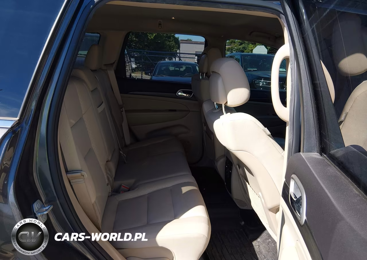 2019 Jeep Grand Cherokee Laredo E 4X4 VIN:1C4RJFAG7KC754162 - 8