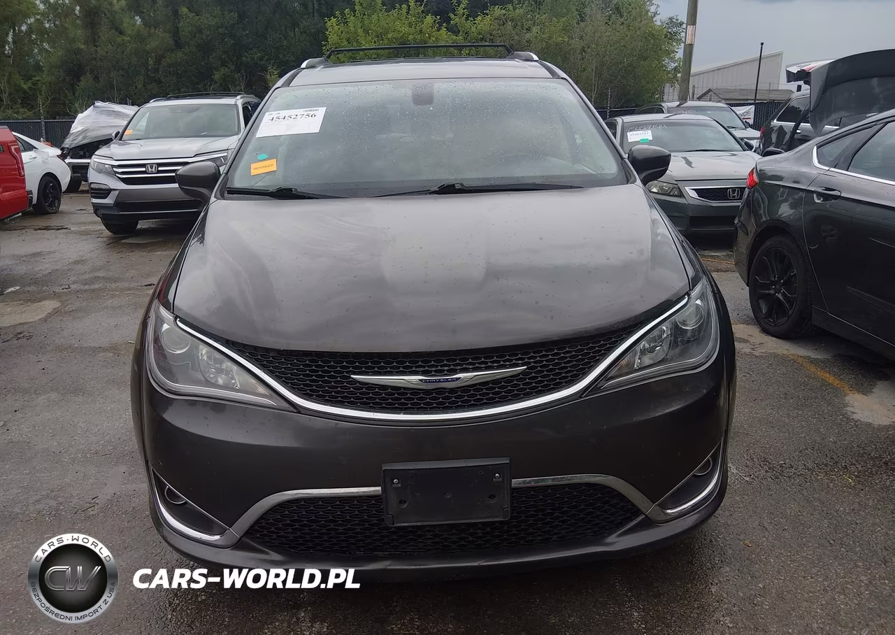 2019 Chrysler Pacifica Touring L VIN:2C4RC1BG1KR680899 - 13