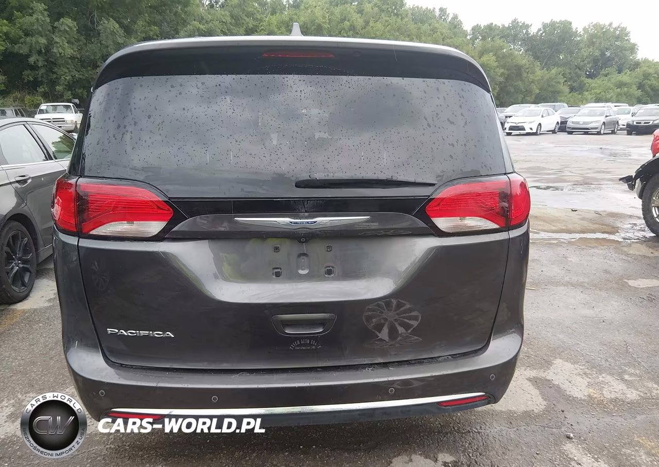 2019 Chrysler Pacifica Touring L VIN:2C4RC1BG1KR680899 - 17