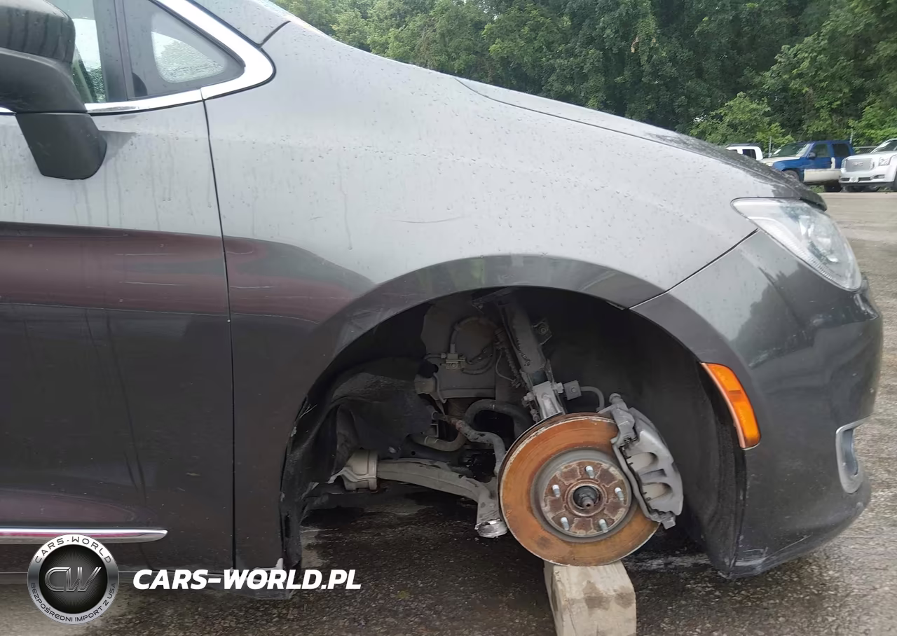 2019 Chrysler Pacifica Touring L VIN:2C4RC1BG1KR680899 - 6