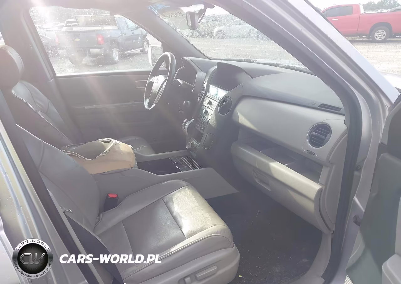 2011 Honda Pilot Touring VIN:5FNYF3H94BB035487 - 5