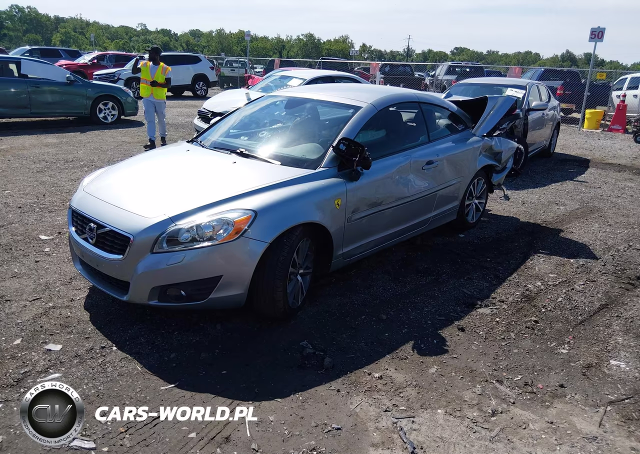 2011 Volvo C70 T5 (Retail Only) VIN:YV1672MC1BJ110049 - 2