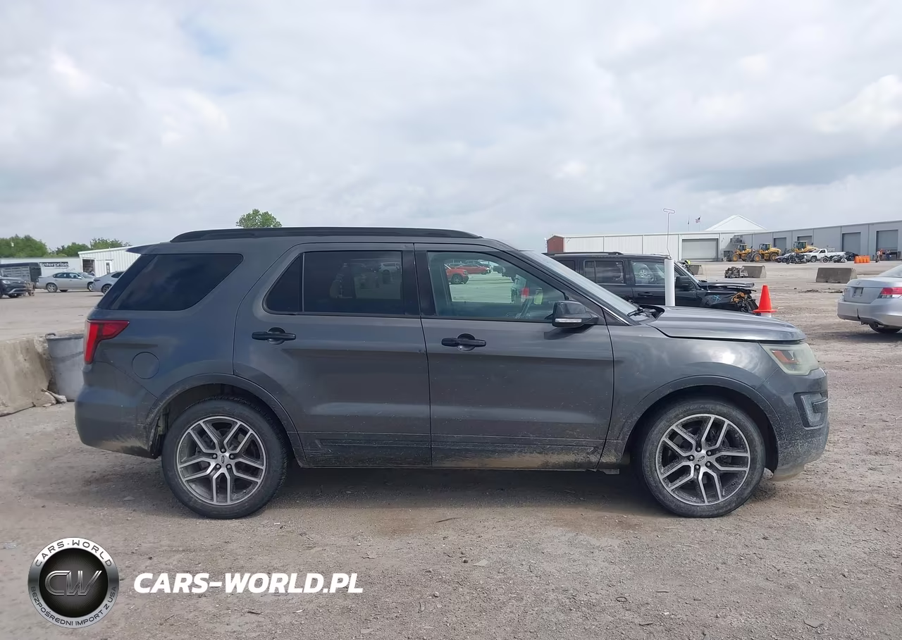 2016 Ford Explorer Sport VIN:1FM5K8GT7GGB15710 - 13