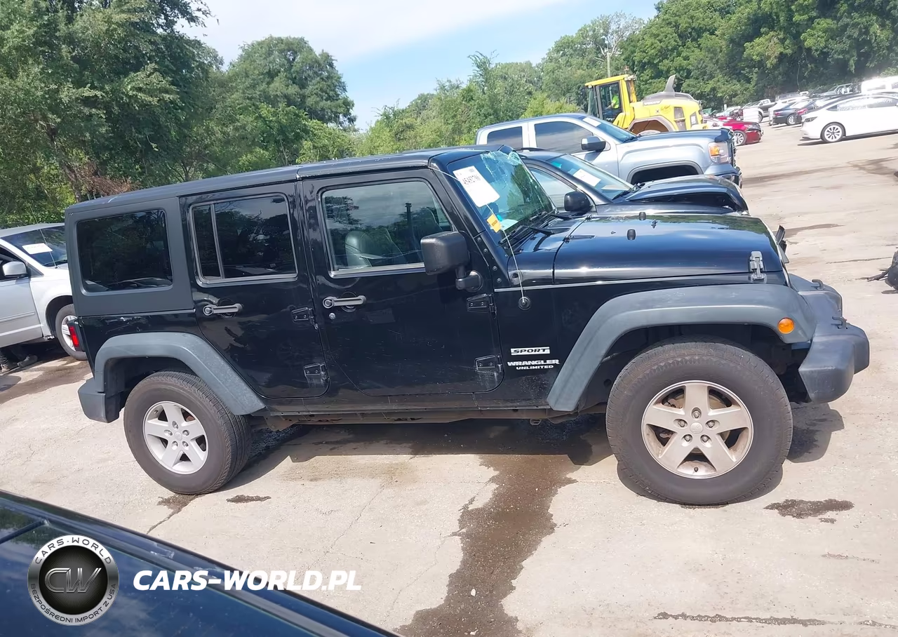 2014 Jeep Wrangler Unlimited Sport VIN:1C4BJWDG1EL250711 - 13