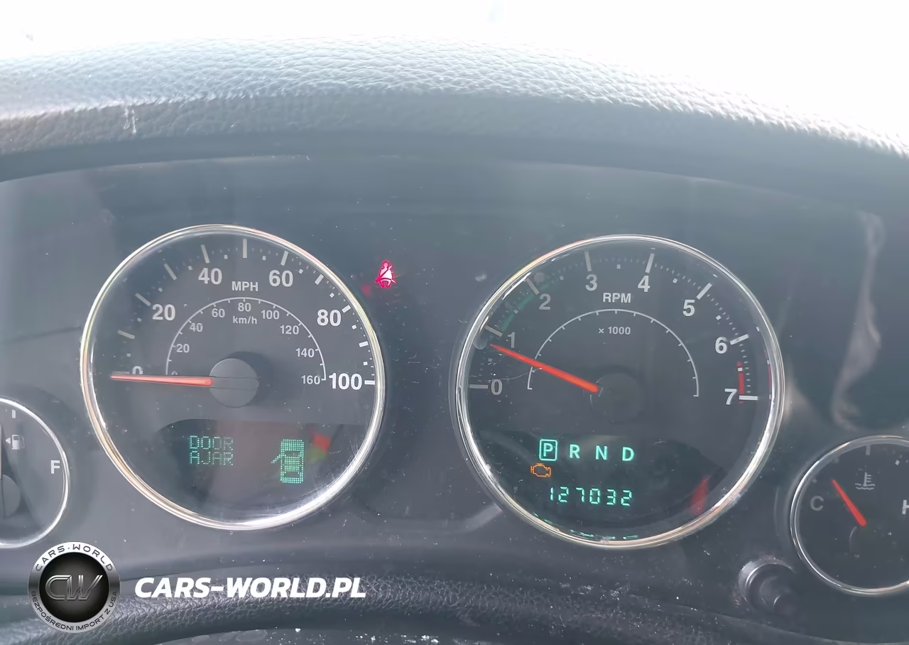 2014 Jeep Wrangler Unlimited Sport VIN:1C4BJWDG1EL250711 - 7