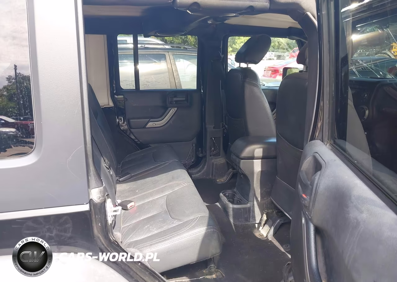 2014 Jeep Wrangler Unlimited Sport VIN:1C4BJWDG1EL250711 - 8