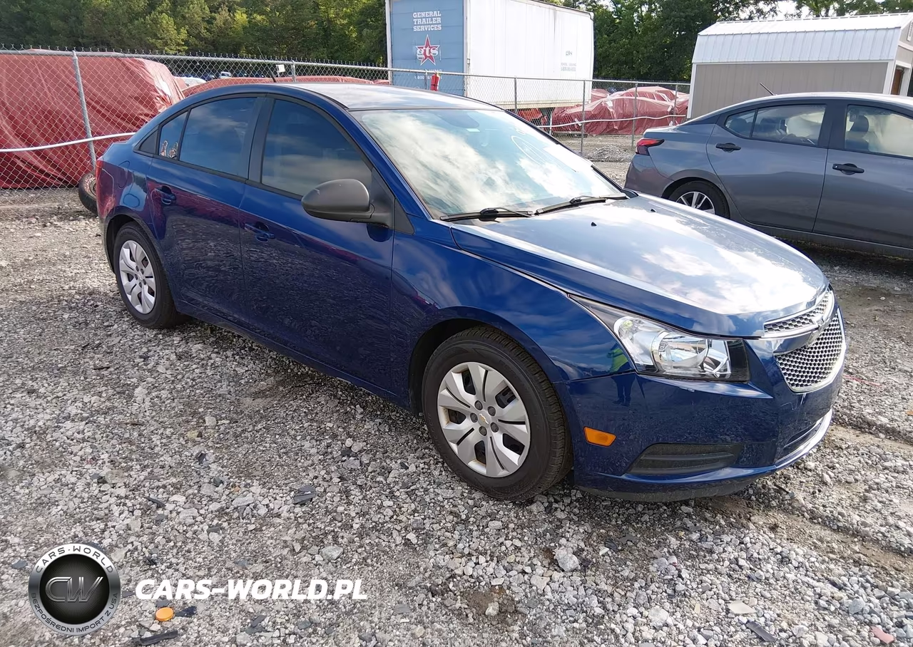 2013 Chevrolet Cruze Ls Auto – zdjęcie 1 z 12