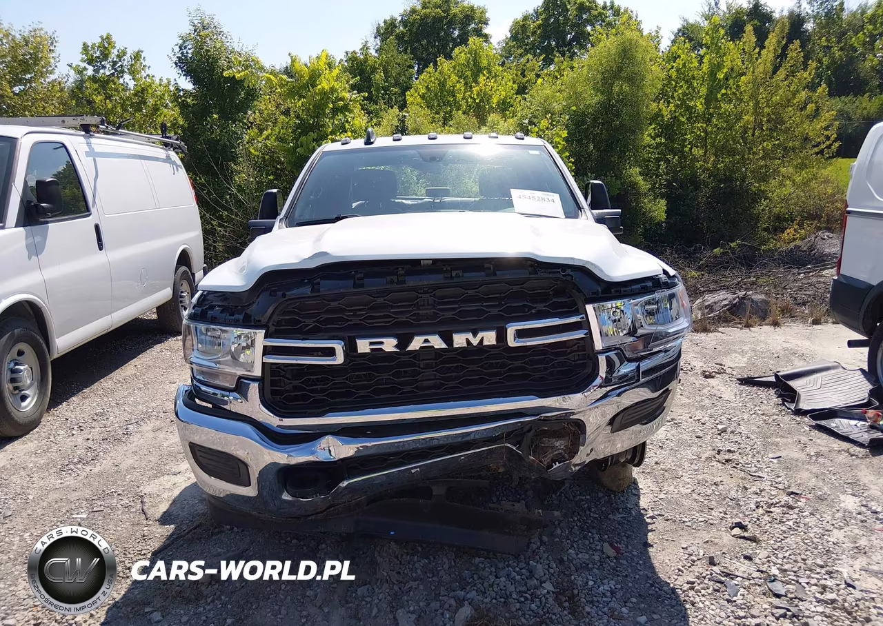 2023 Ram 3500 Tradesman 4X4 8' Box VIN:3C63RRGLXPG554389 - 12