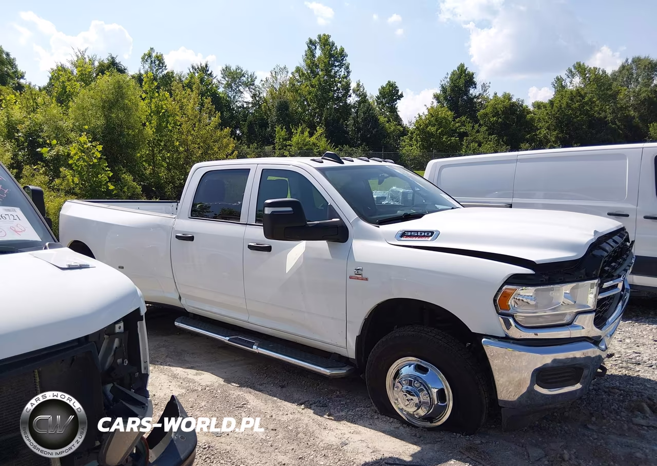 2023 Ram 3500 Tradesman 4X4 8' Box VIN:3C63RRGLXPG554389 - 13