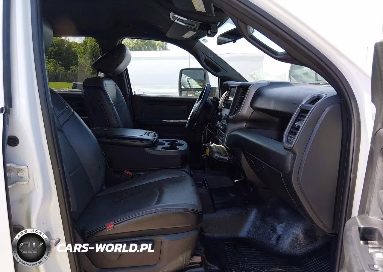 2023 Ram 3500 Tradesman 4X4 8' Box VIN:3C63RRGLXPG554389 - 5