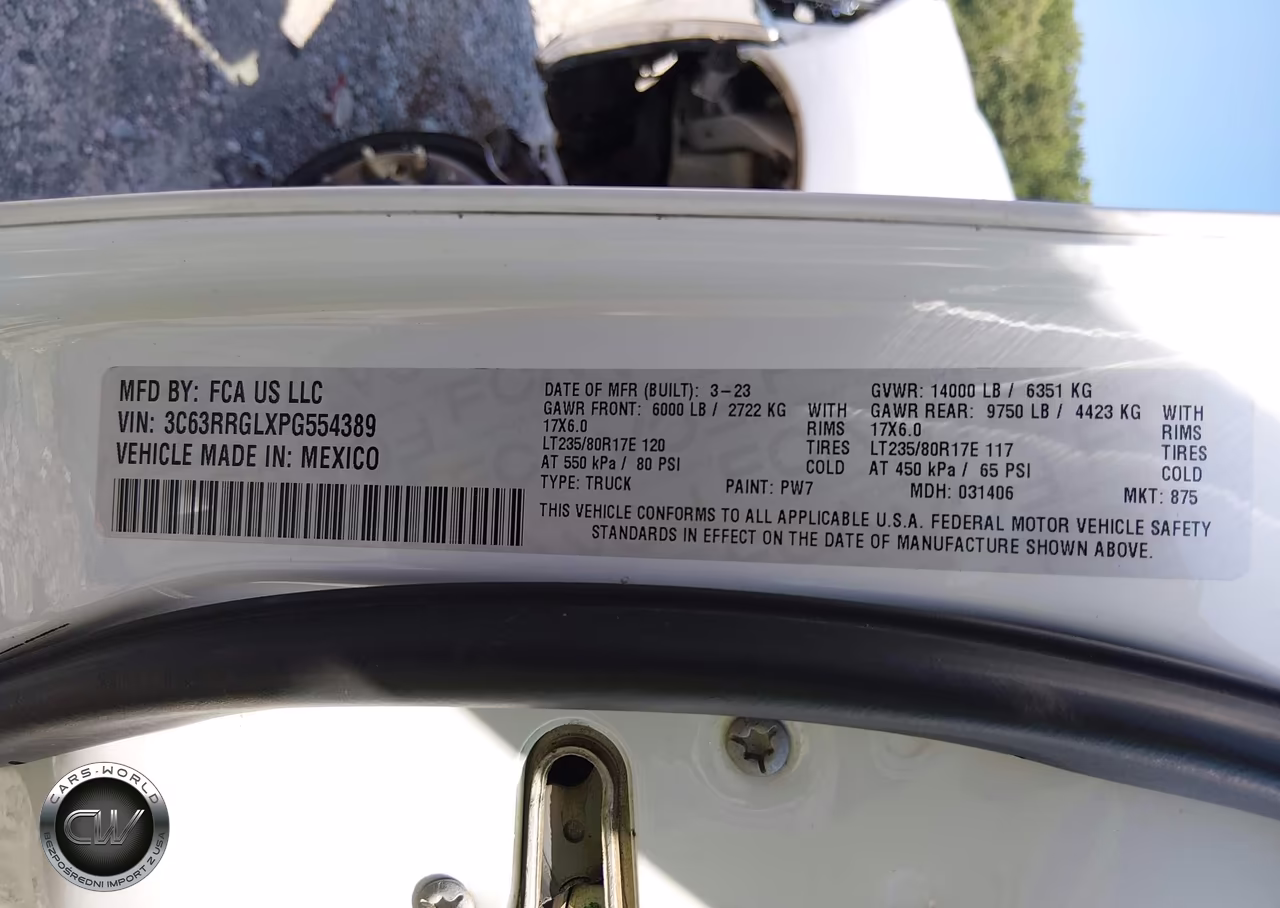2023 Ram 3500 Tradesman 4X4 8' Box VIN:3C63RRGLXPG554389 - 9