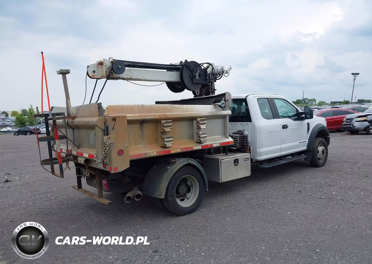2017 Ford F-550 Chassis Lariat-Xl-Xlt VIN:1FD0X5GTXHEE49527 - 4