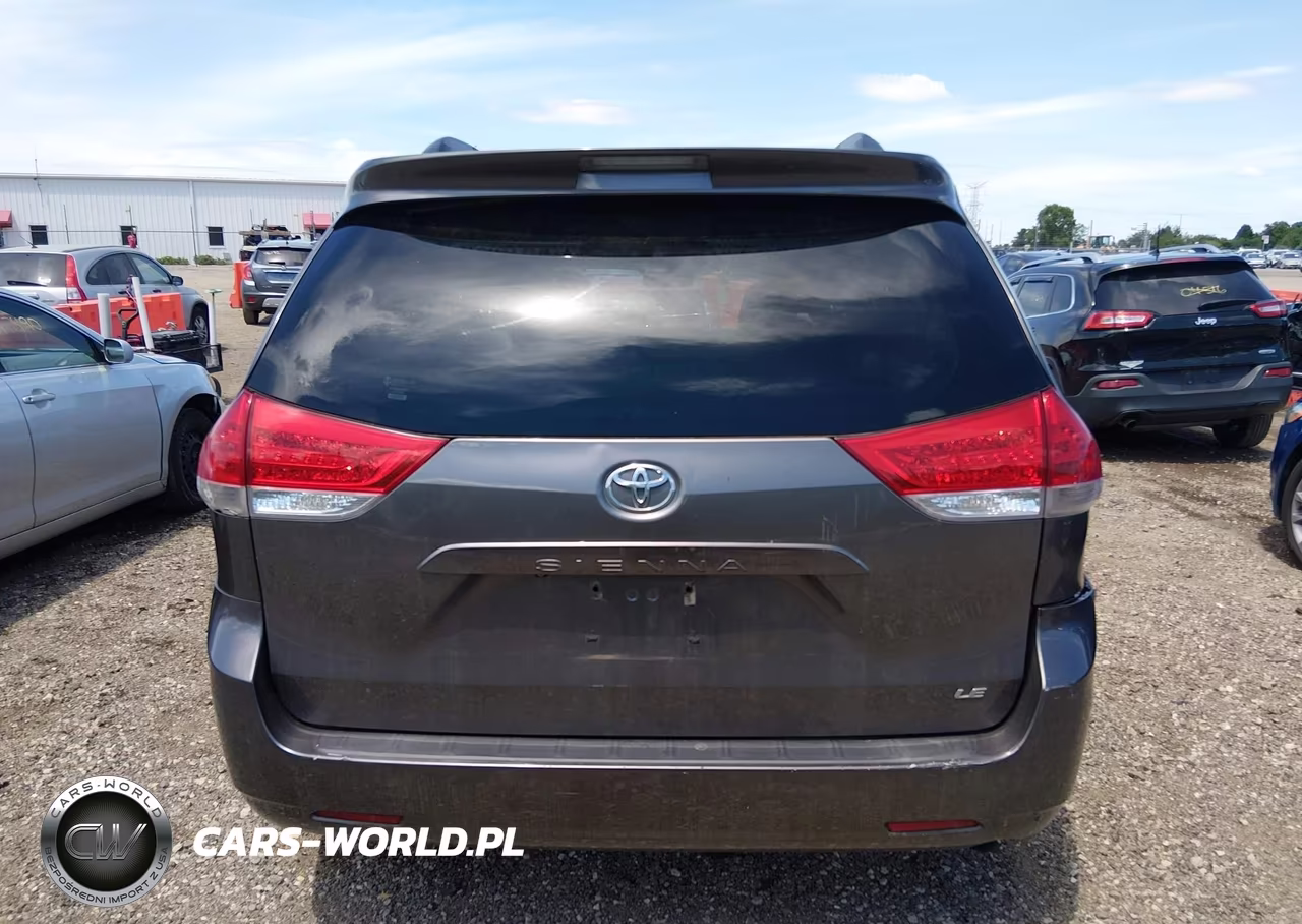 2011 Toyota Sienna Le V6 VIN:5TDKK3DC6BS116957 - 16