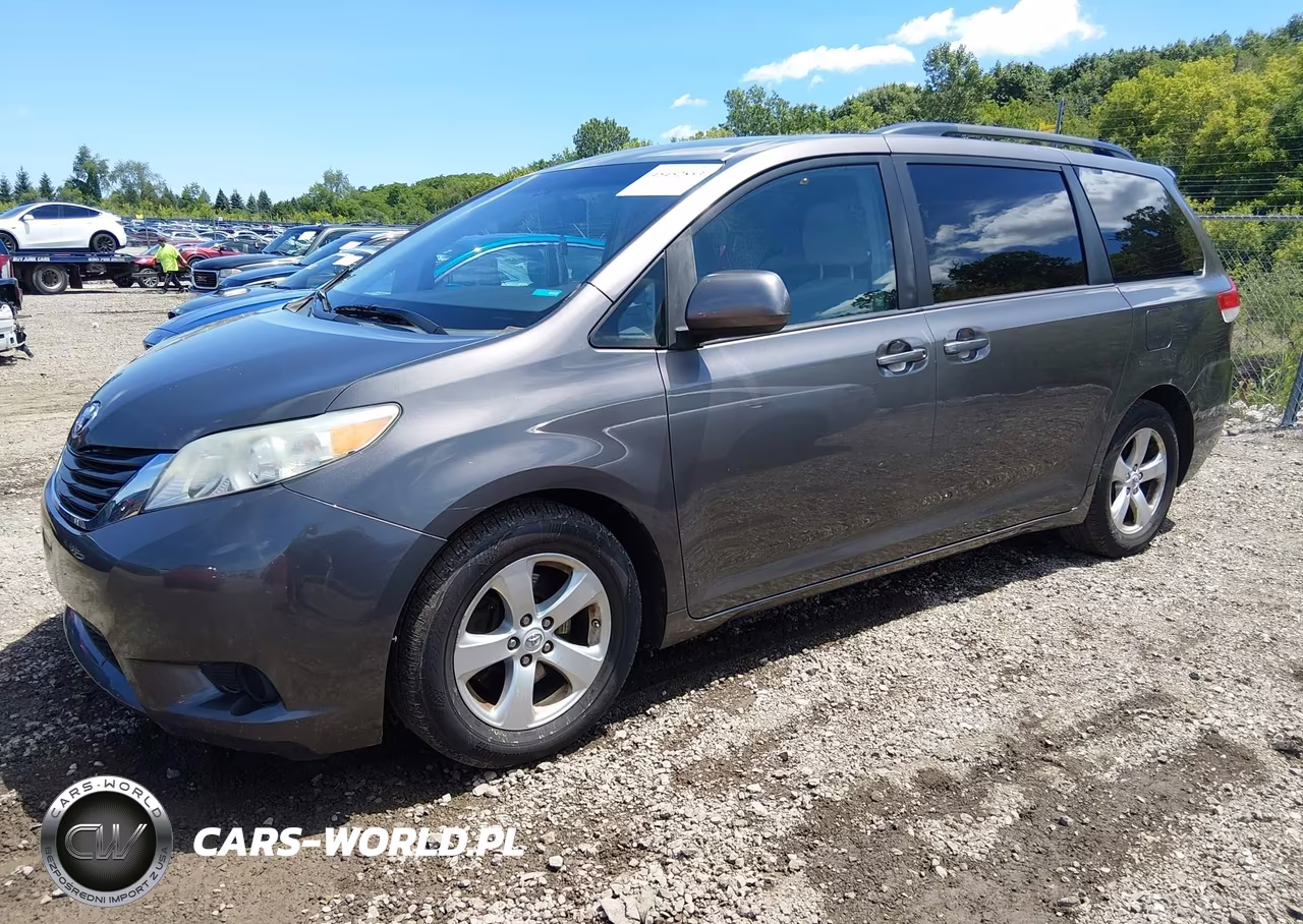 2011 Toyota Sienna Le V6 VIN:5TDKK3DC6BS116957 - 2