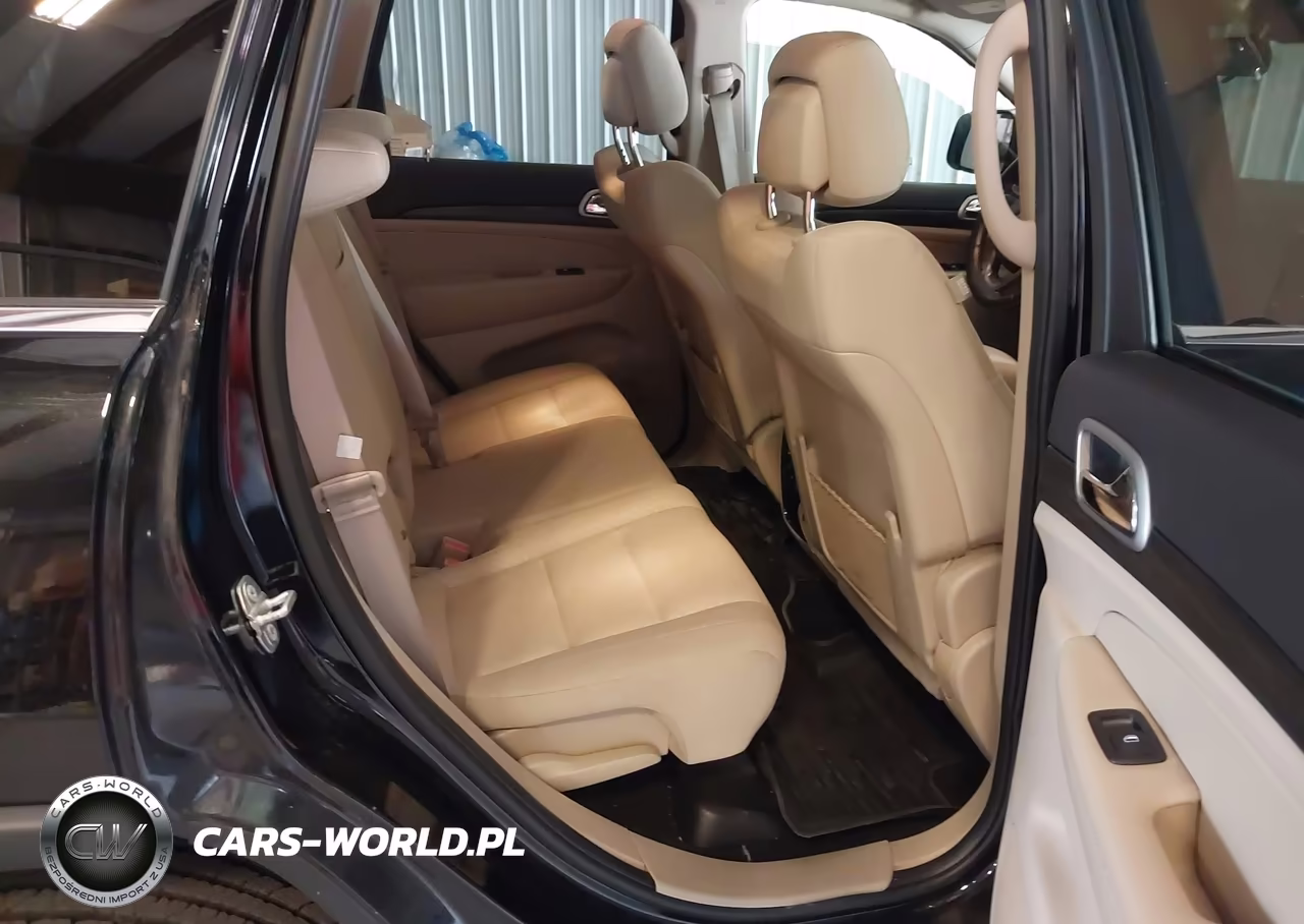 2019 Jeep Grand Cherokee Laredo E 4X4 VIN:1C4RJFAG4KC754233 - 8