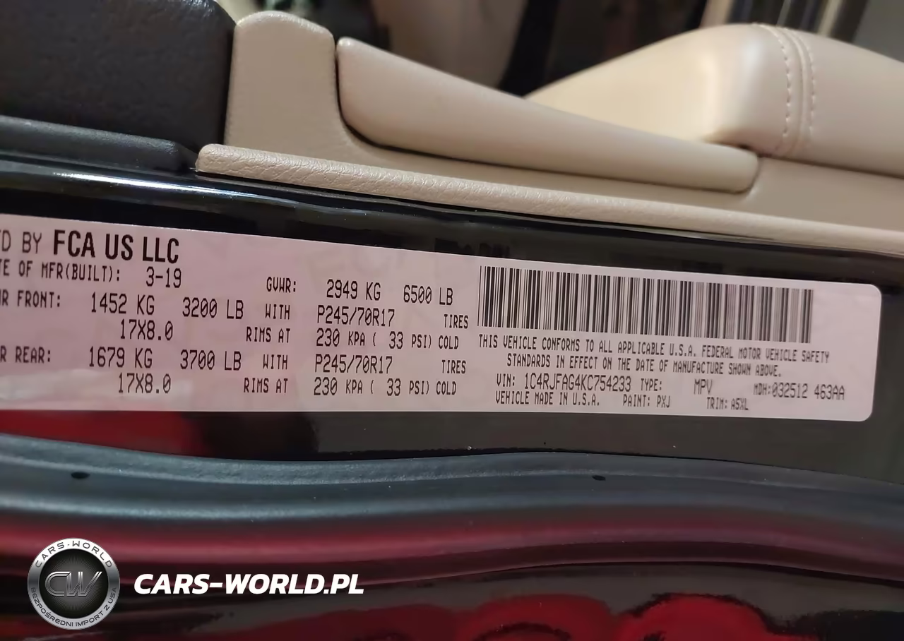 2019 Jeep Grand Cherokee Laredo E 4X4 VIN:1C4RJFAG4KC754233 - 9