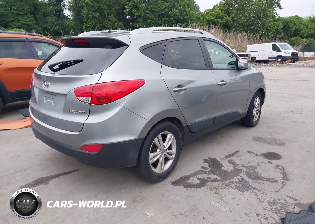 2013 Hyundai Tucson Gls VIN:KM8JU3AC5DU749423 - 4