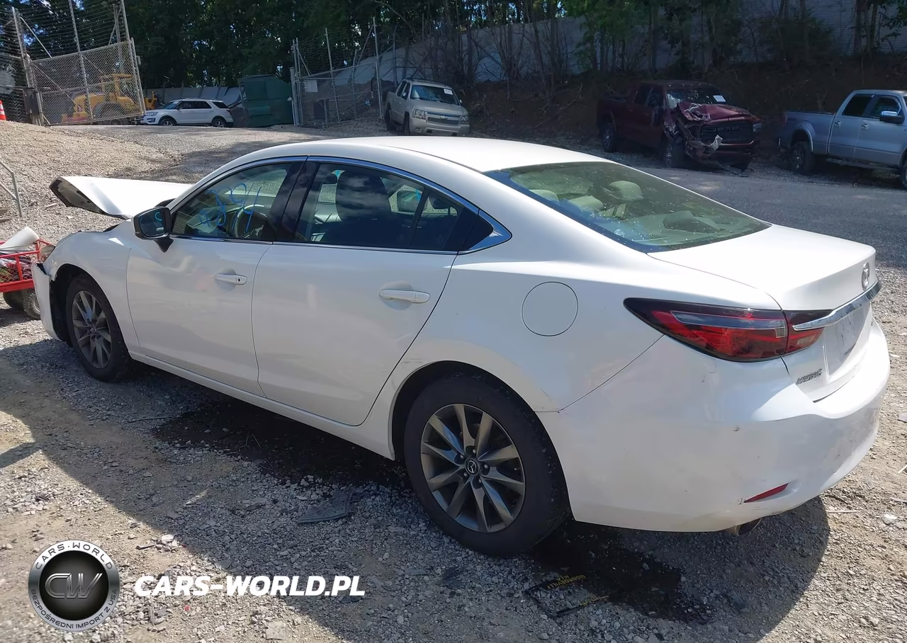 2018 Mazda Mazda6 Sport VIN:JM1GL1UM1J1329665 - 3
