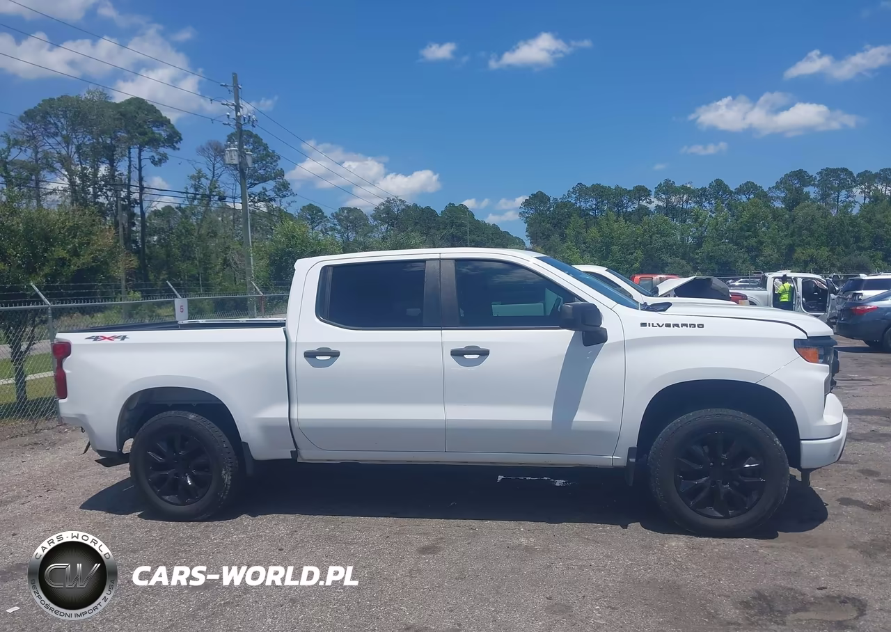 2022 Chevrolet Silverado 1500 4Wd Short Bed Custom VIN:1GCPDBEK4NZ630079 - 13