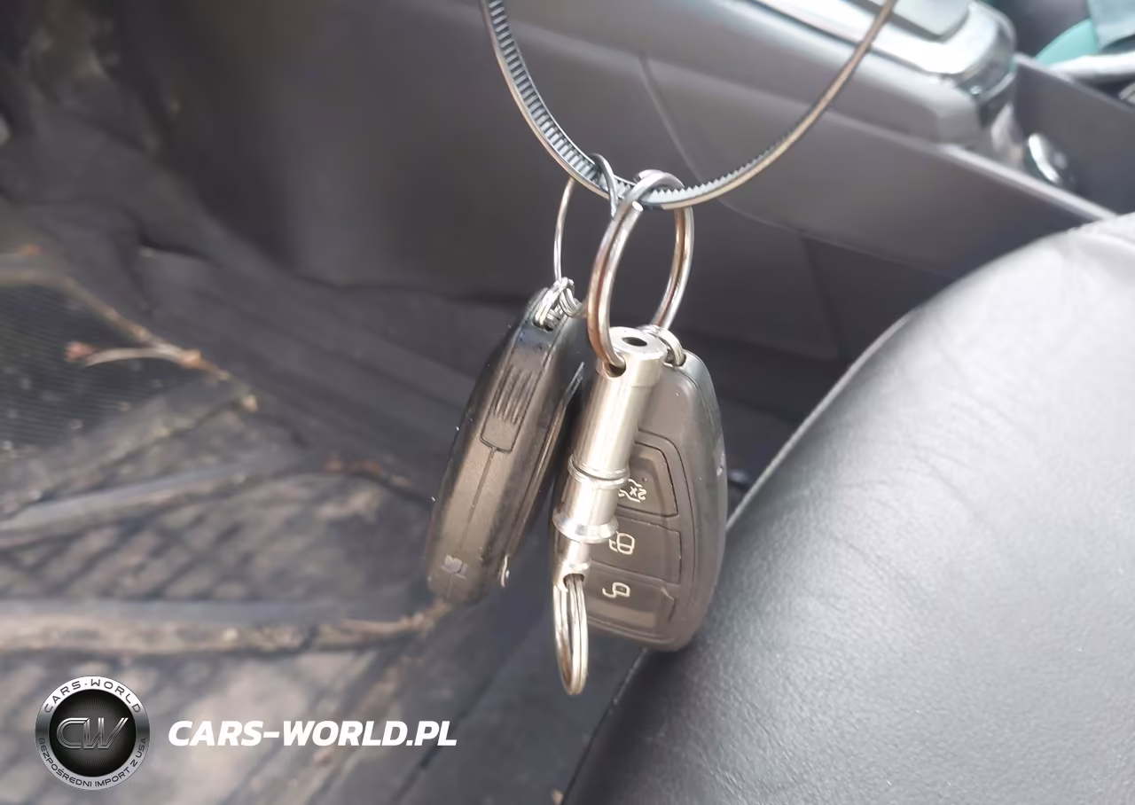2014 Ford Fiesta Titanium VIN:3FADP4CJ3EM190413 - 11