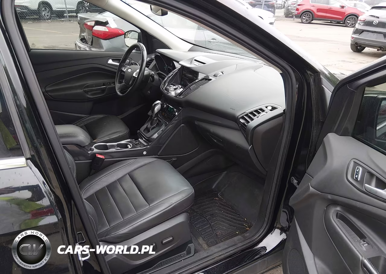 2016 Ford Escape Titanium VIN:1FMCU9J9XGUB49713 - 5