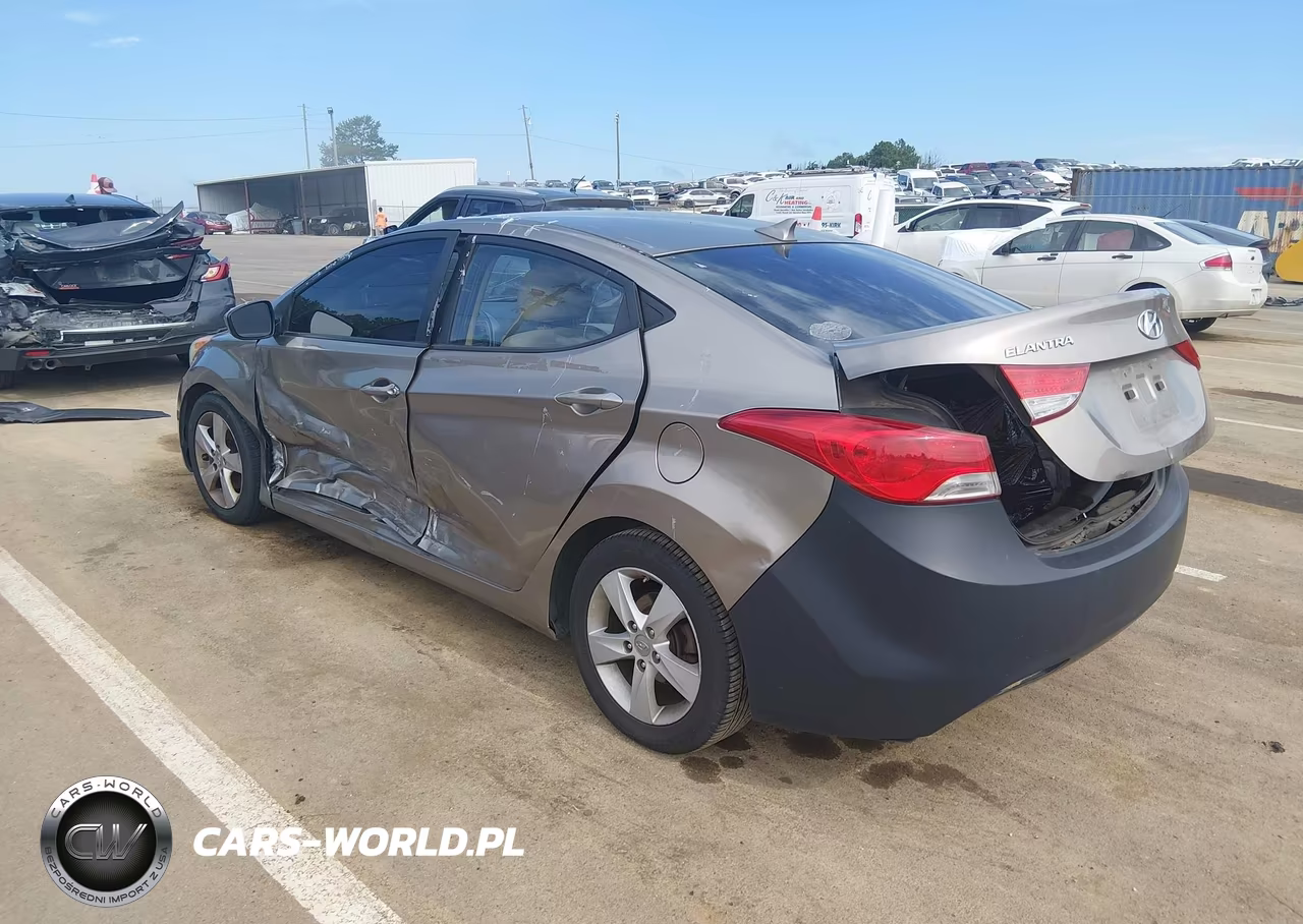 2013 Hyundai Elantra Gls VIN:5NPDH4AE6DH437067 - 3
