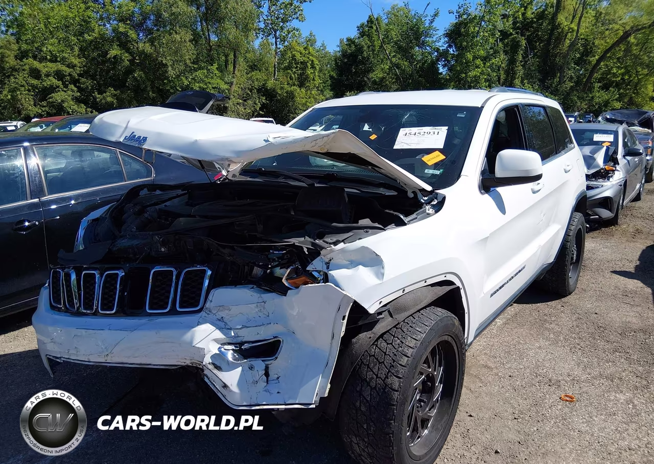 2018 Jeep Grand Cherokee Laredo E 4X4 VIN:1C4RJFAG8JC309749 - 2