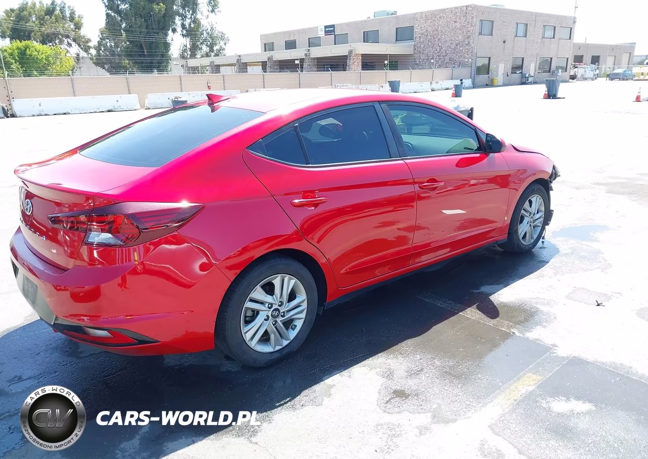 2020 Hyundai Elantra Sel VIN:5NPD84LF6LH603141 - 4