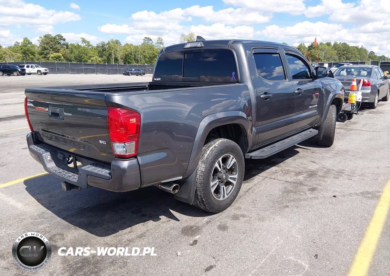 2017 Toyota Tacoma Trd Sport VIN:3TMCZ5AN6HM097630 - 4
