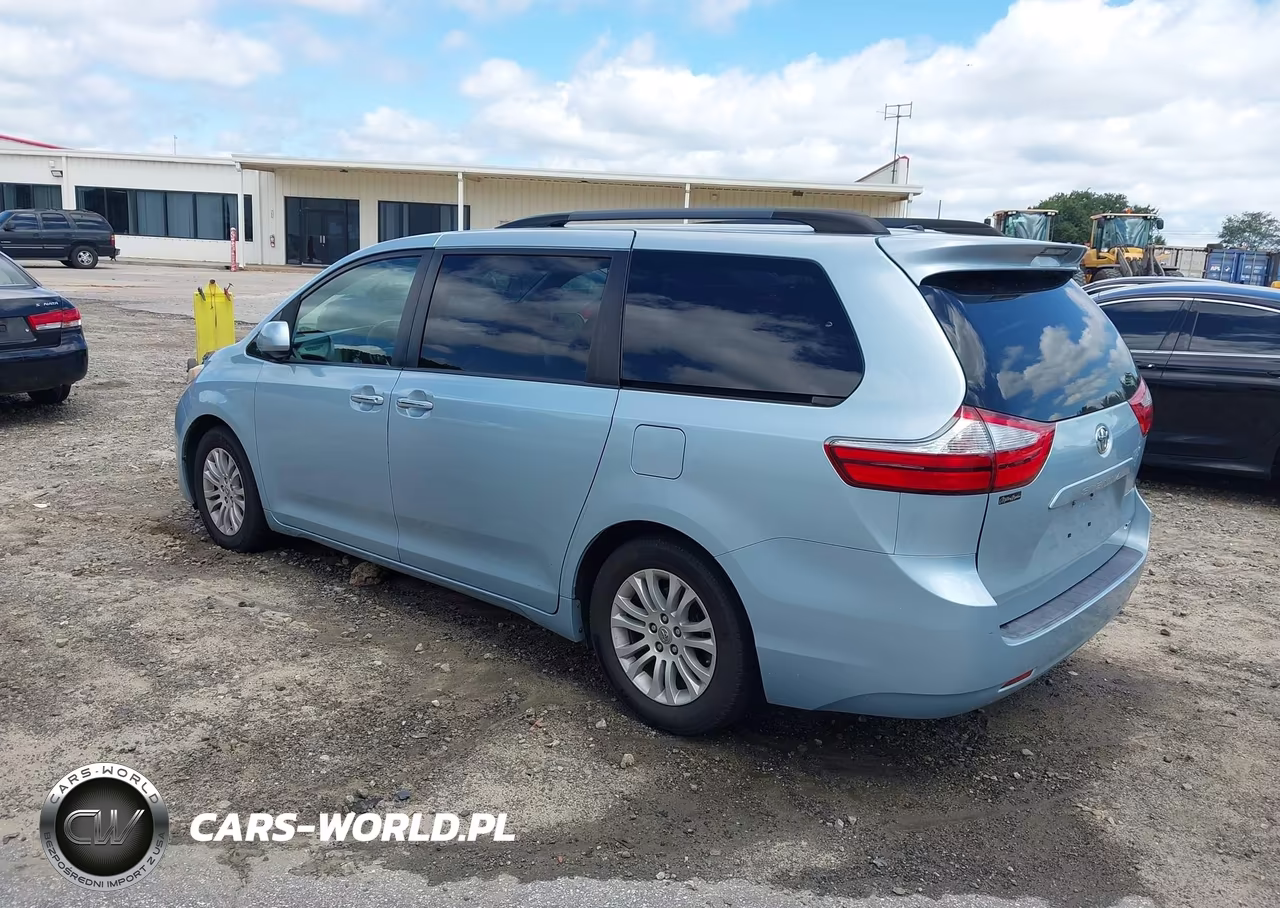 2015 Toyota Sienna Xle 8 Passenger VIN:5TDYK3DCXFS663746 - 3