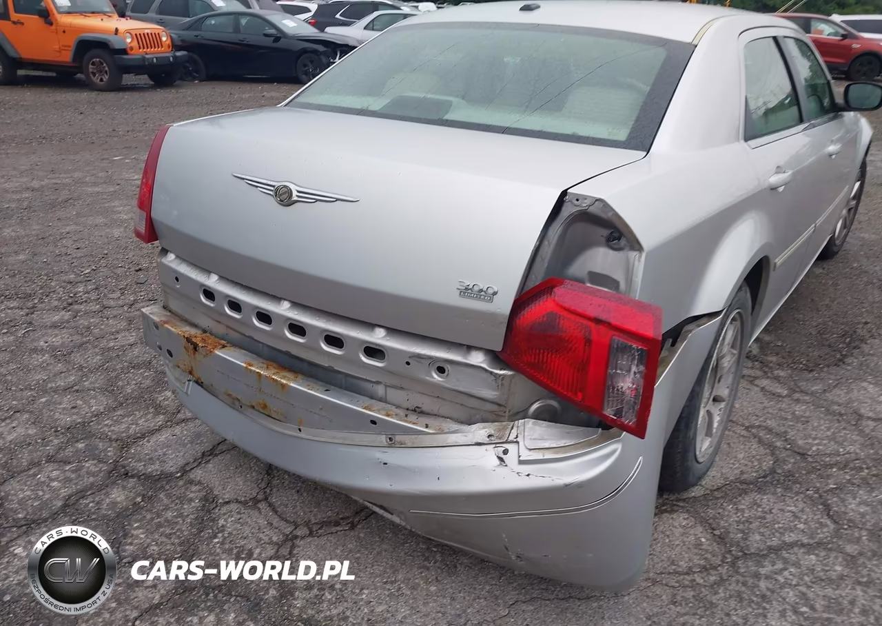 2007 Chrysler 300 Touring VIN:2C3KA53G87H896683 - 6