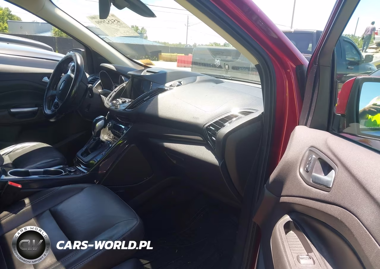 2016 Ford Escape Titanium VIN:1FMCU9JX1GUB86504 - 5