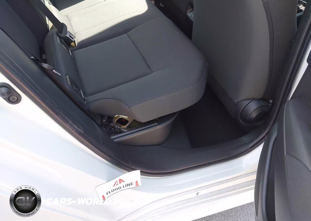 2025 Toyota Corolla Hybrid Le VIN:JTDBCMFEXSJ045616 - 12