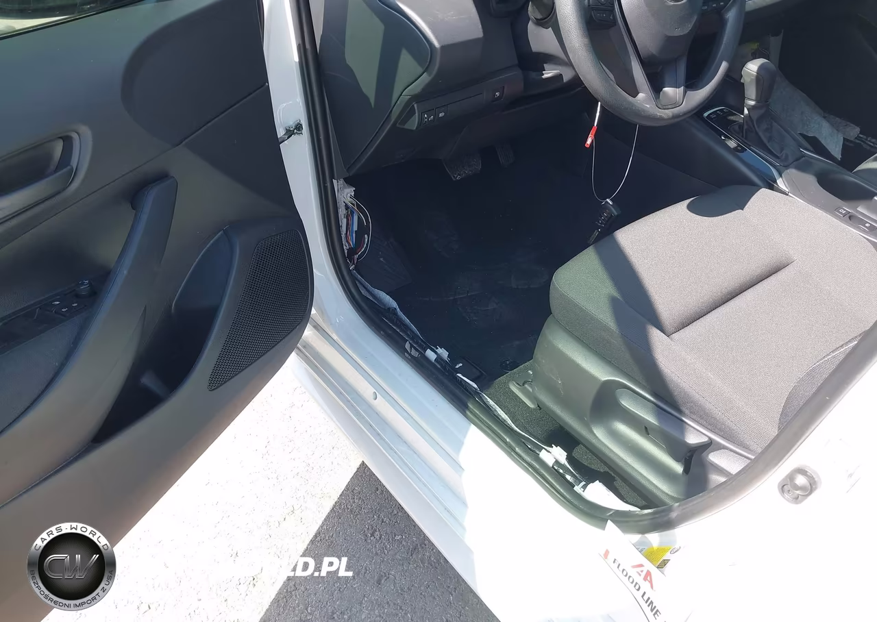 2025 Toyota Corolla Hybrid Le VIN:JTDBCMFEXSJ045616 - 6