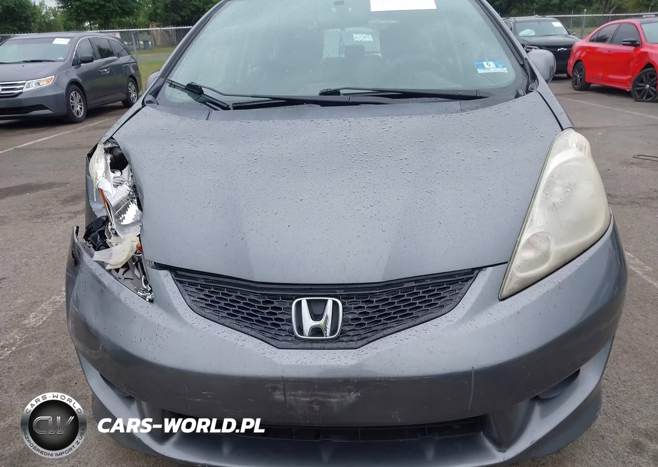 2011 Honda Fit Sport VIN:JHMGE8H5XBC000182 - 12