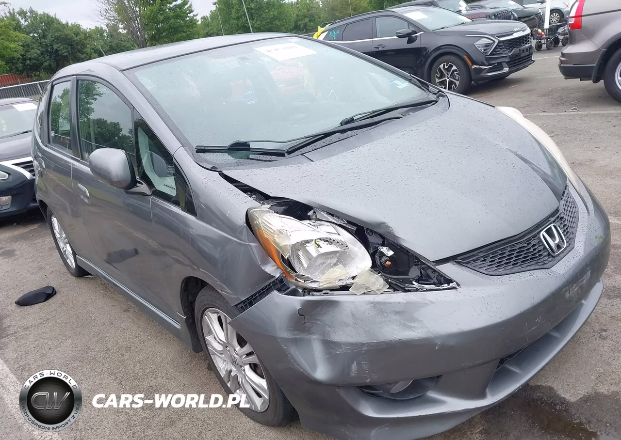 2011 Honda Fit Sport VIN:JHMGE8H5XBC000182 - 6