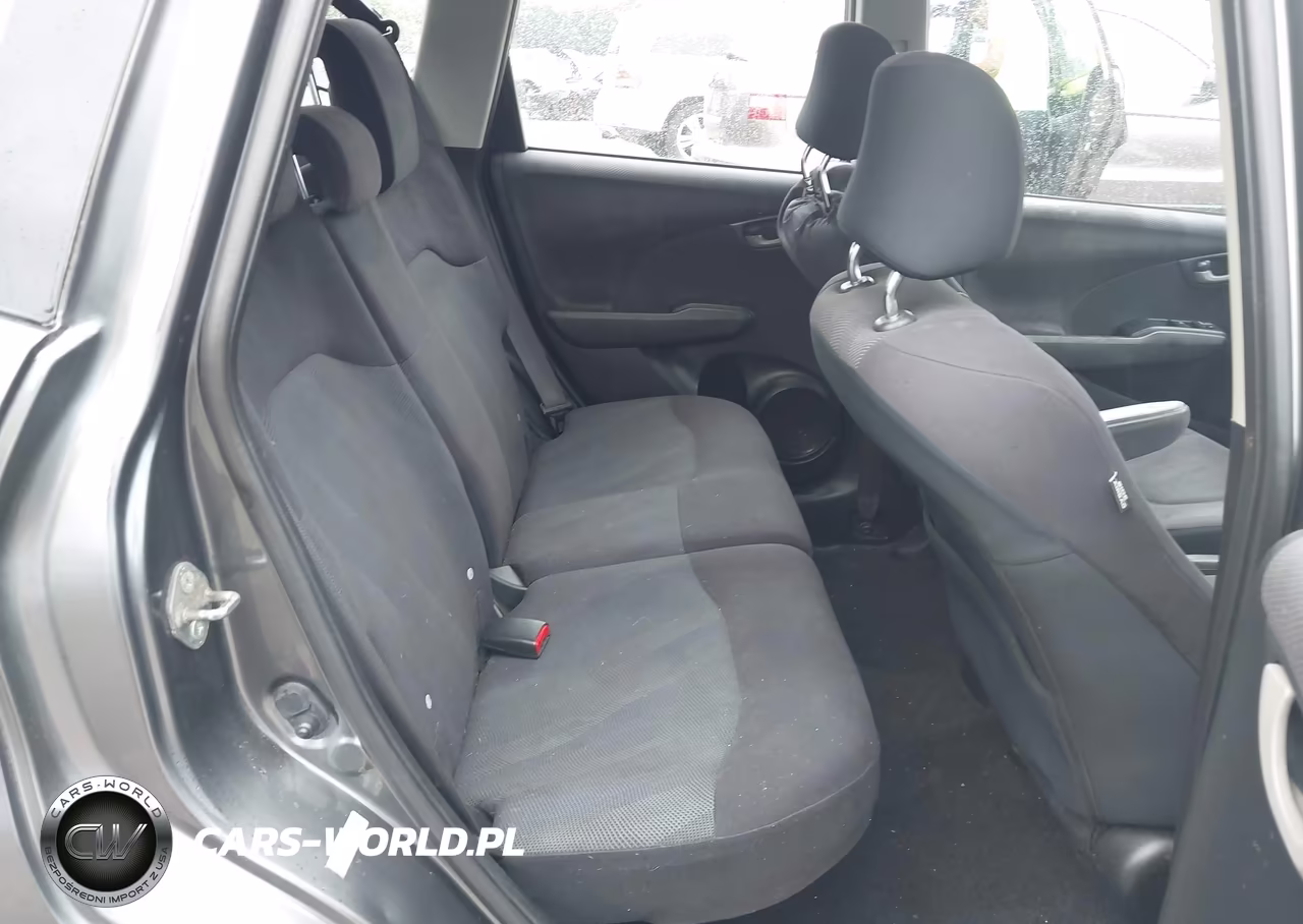 2011 Honda Fit Sport VIN:JHMGE8H5XBC000182 - 8