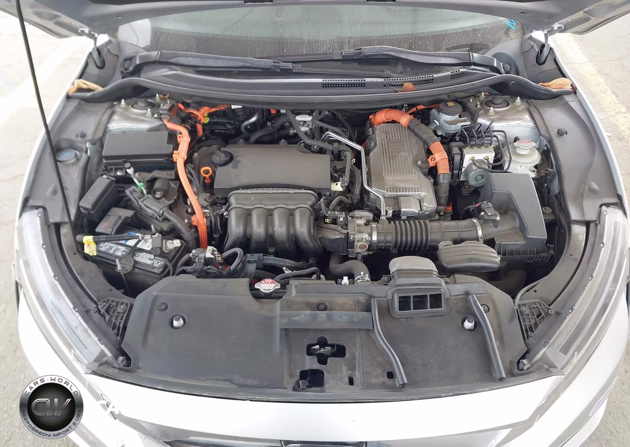 2018 Honda Clarity Plug-In Hybrid VIN:JHMZC5F18JC020006 - 10